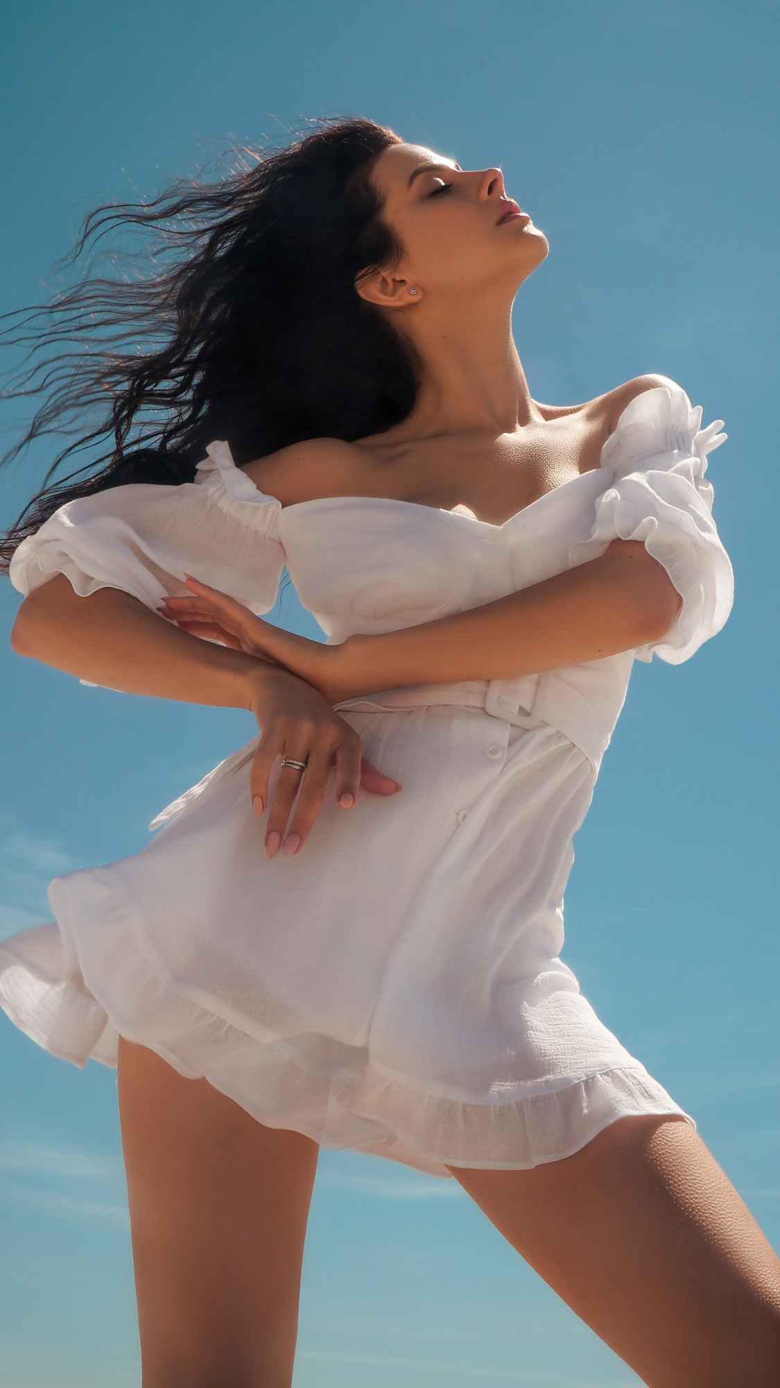 Экс-"ВИА Гра" показала неизведанные красоты Украины в ярком видео